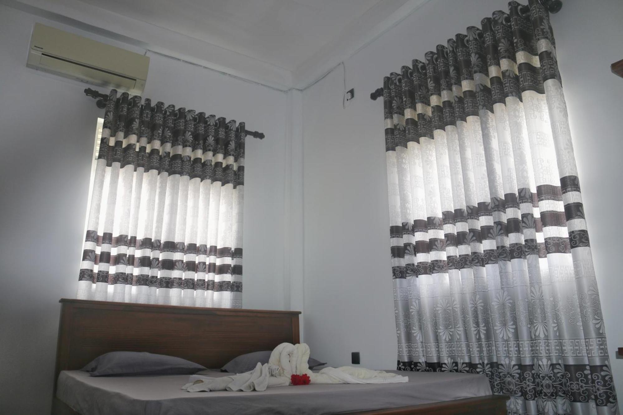 Dinuli Home Stay Ahungalla Exterior photo