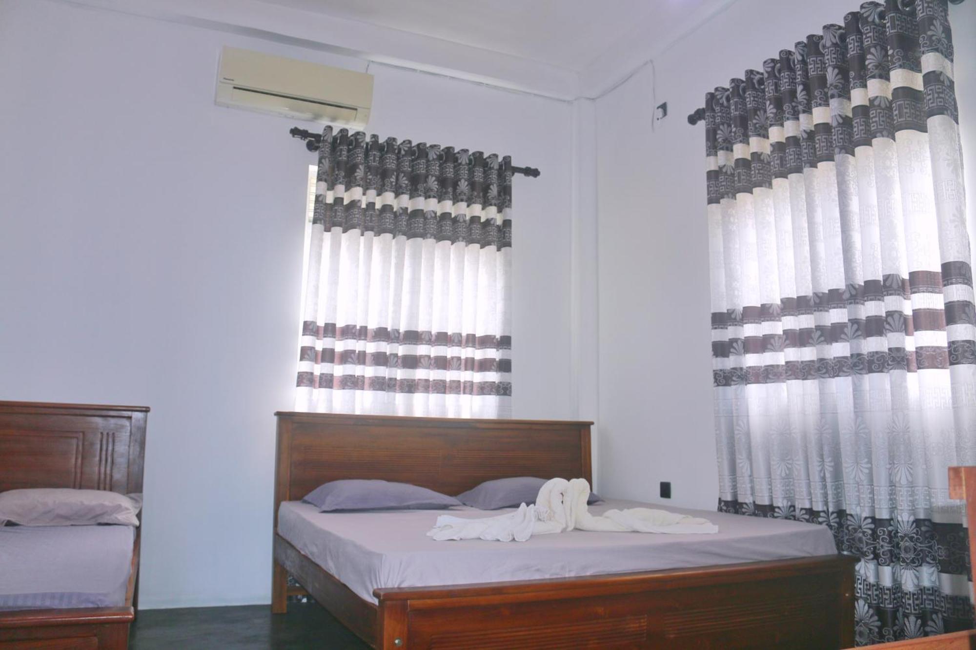 Dinuli Home Stay Ahungalla Exterior photo