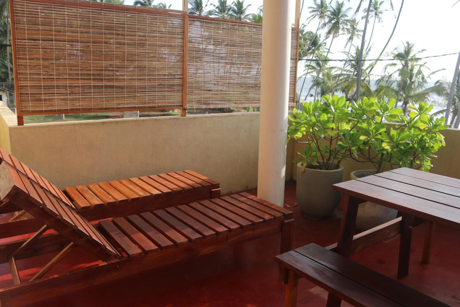 Dinuli Home Stay Ahungalla Exterior photo