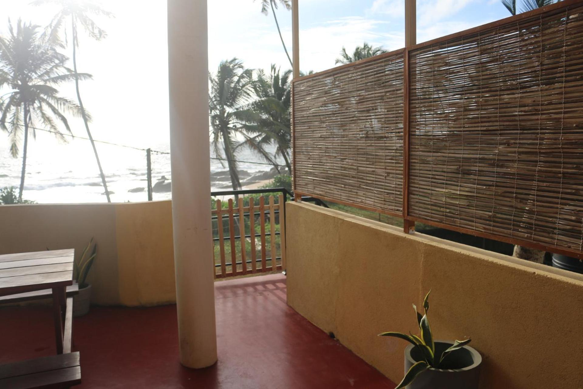Dinuli Home Stay Ahungalla Exterior photo
